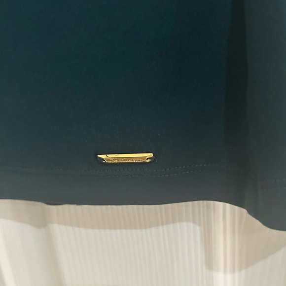 3 for $20 CALVIN KLEIN TOP - Picture 3 of 3